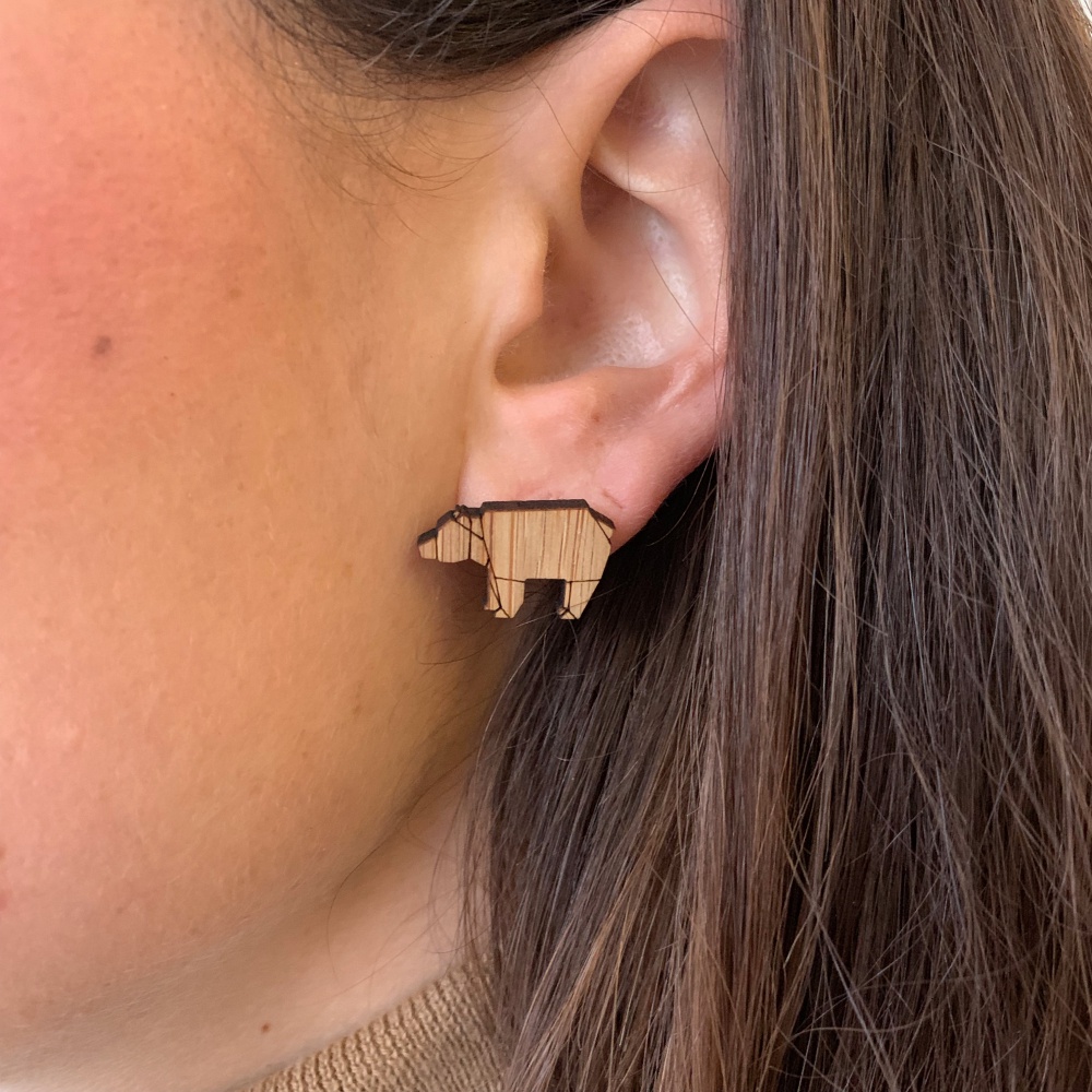 Dřevěné dámské náušnice Lední medvěd 