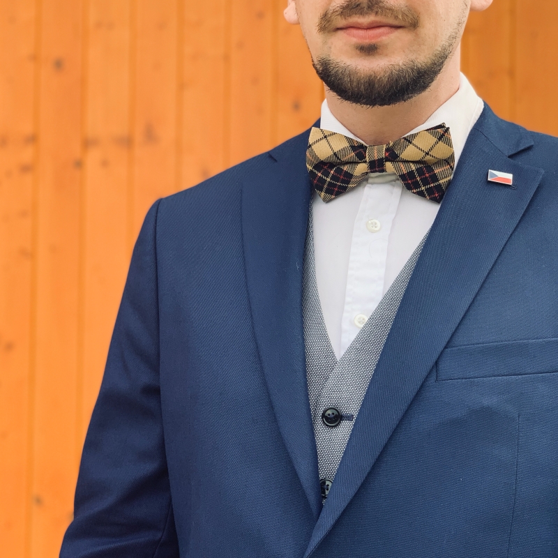 Béžovo - černý motýlek Pruhy 