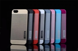 Hliníkový kryt Motomo pro Apple iPhone 5/5S